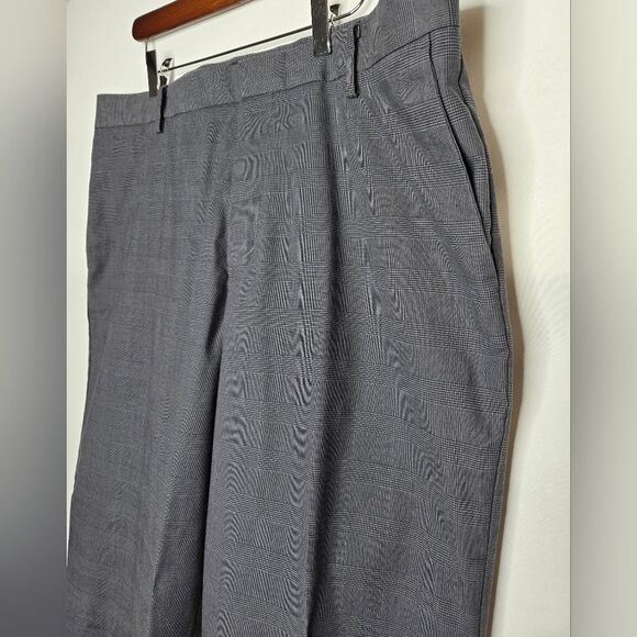 Men's Gray Plaid Classic Fit Dockers Pants Size 38 x 31 - Picture 2 of 6